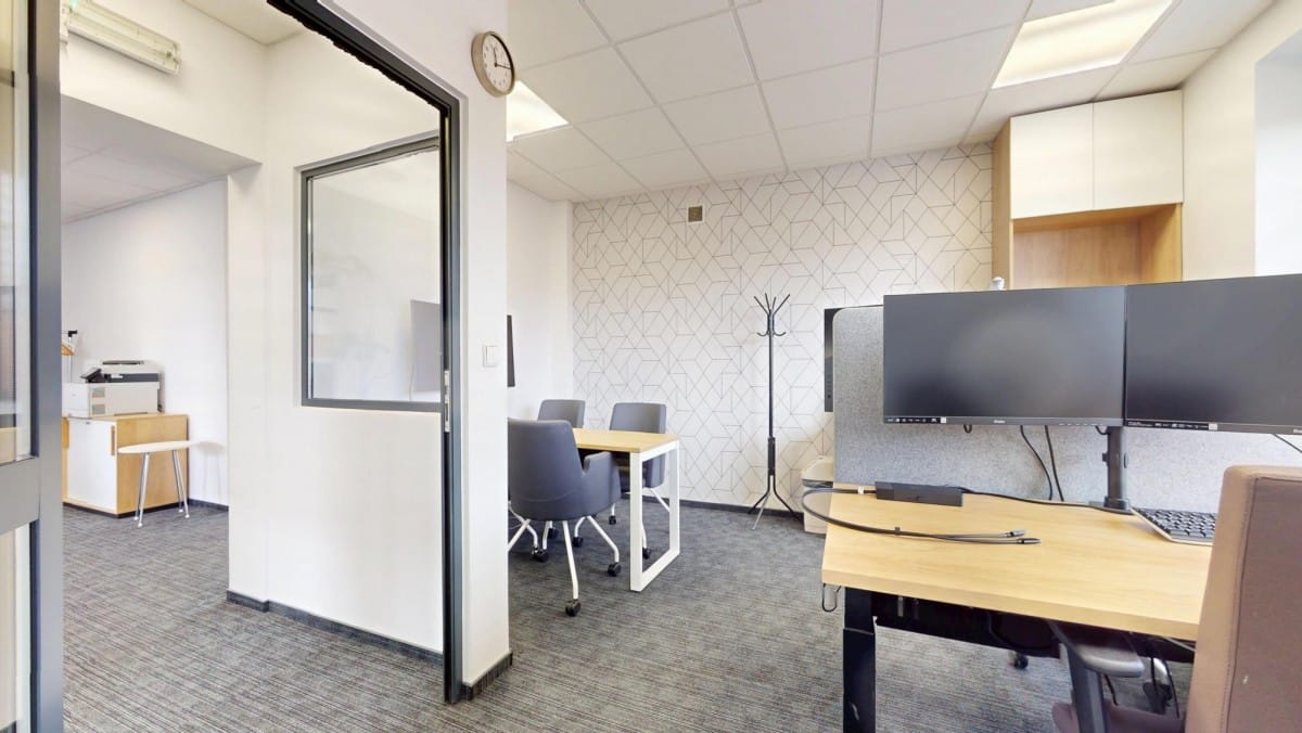 Lokal użytkowy  pokojowe na Sprzedaż