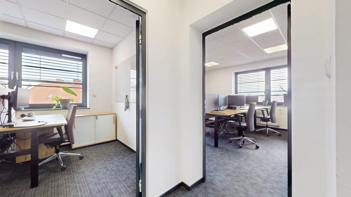 Lokal użytkowy  pokojowe na Sprzedaż