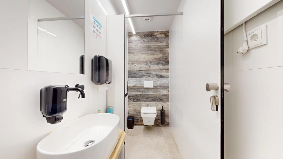 Lokal użytkowy  pokojowe na Sprzedaż