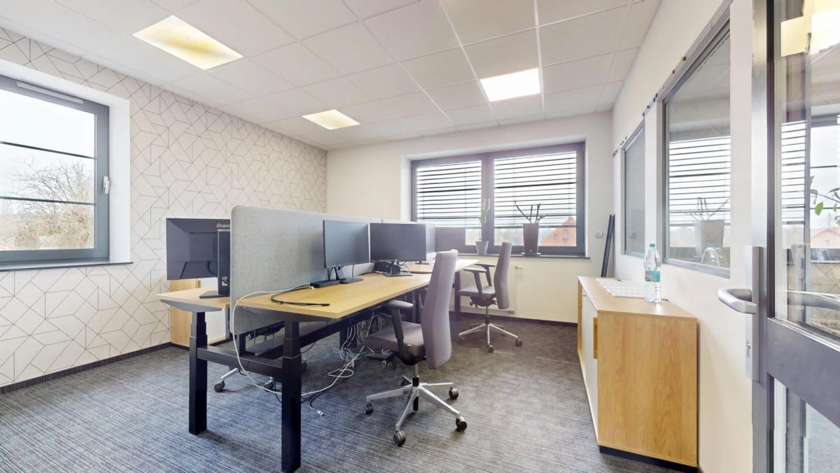 Lokal użytkowy  pokojowe na Sprzedaż