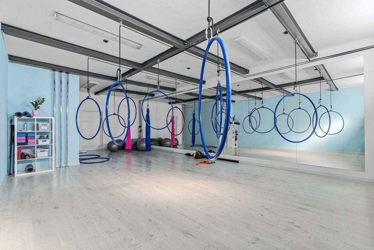 Lokal użytkowy  pokojowe na Sprzedaż