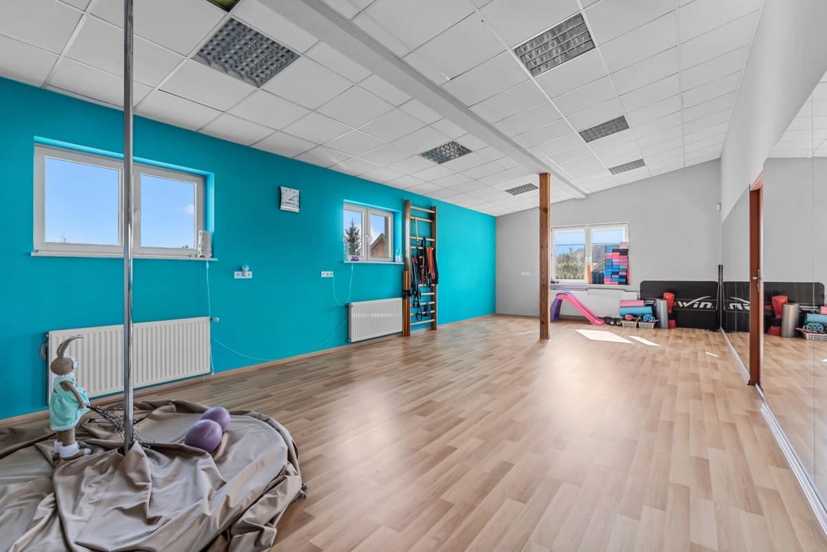 Lokal użytkowy  pokojowe na Sprzedaż