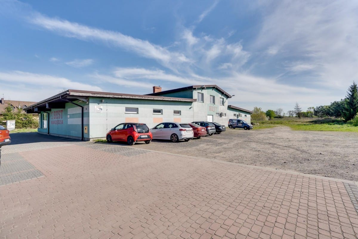 Lokal użytkowy  pokojowe na Sprzedaż