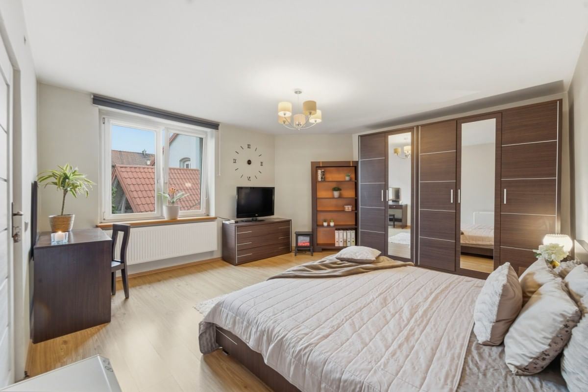 Mieszkanie 4 pokojowe na Sprzedaż