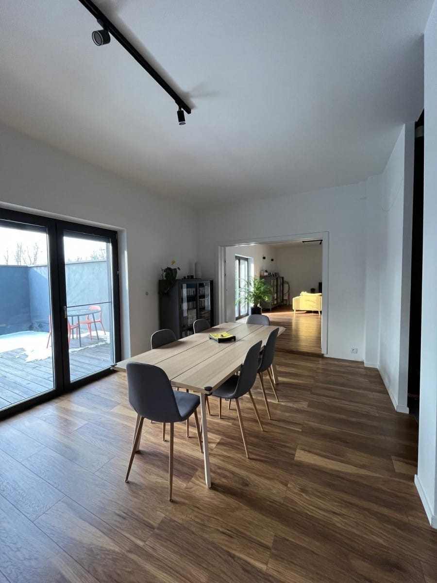 Dom 7 pokojowe na Sprzedaż