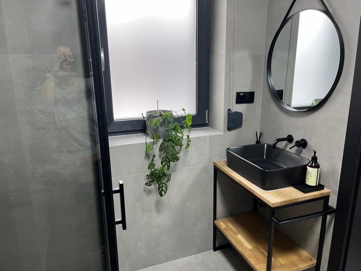 Dom 7 pokojowe na Sprzedaż