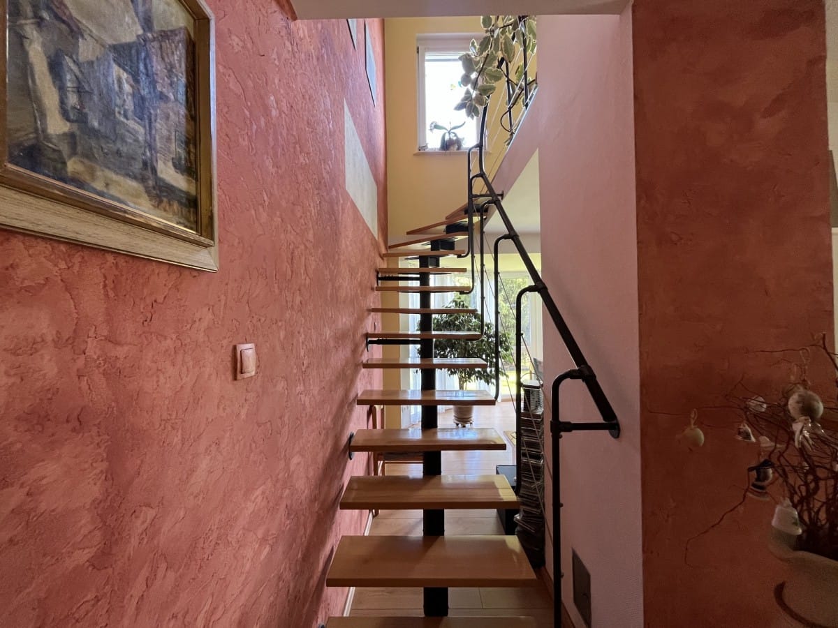 Dom 5 pokojowe na Sprzedaż