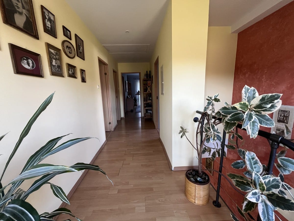 Dom 5 pokojowe na Sprzedaż