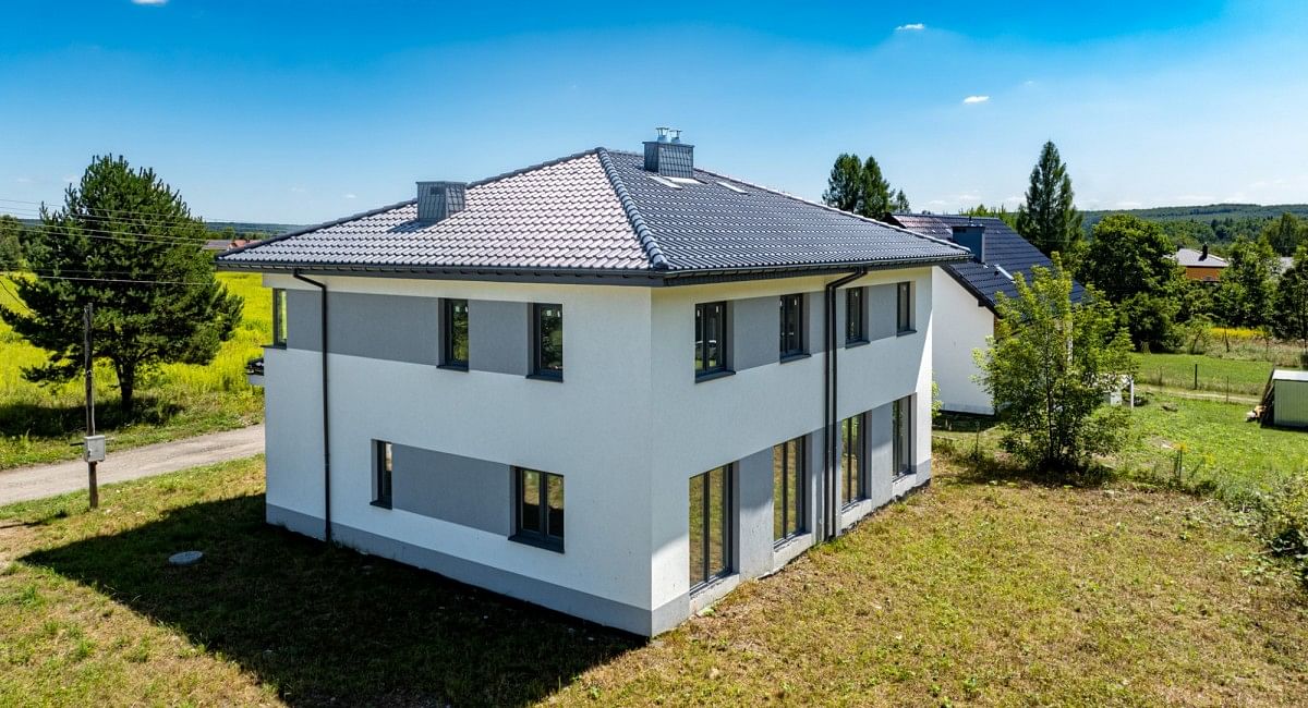 Dom 5 pokojowe na Sprzedaż