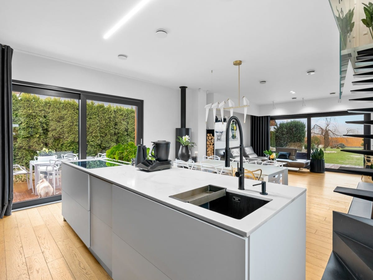 Dom 4 pokojowe na Sprzedaż