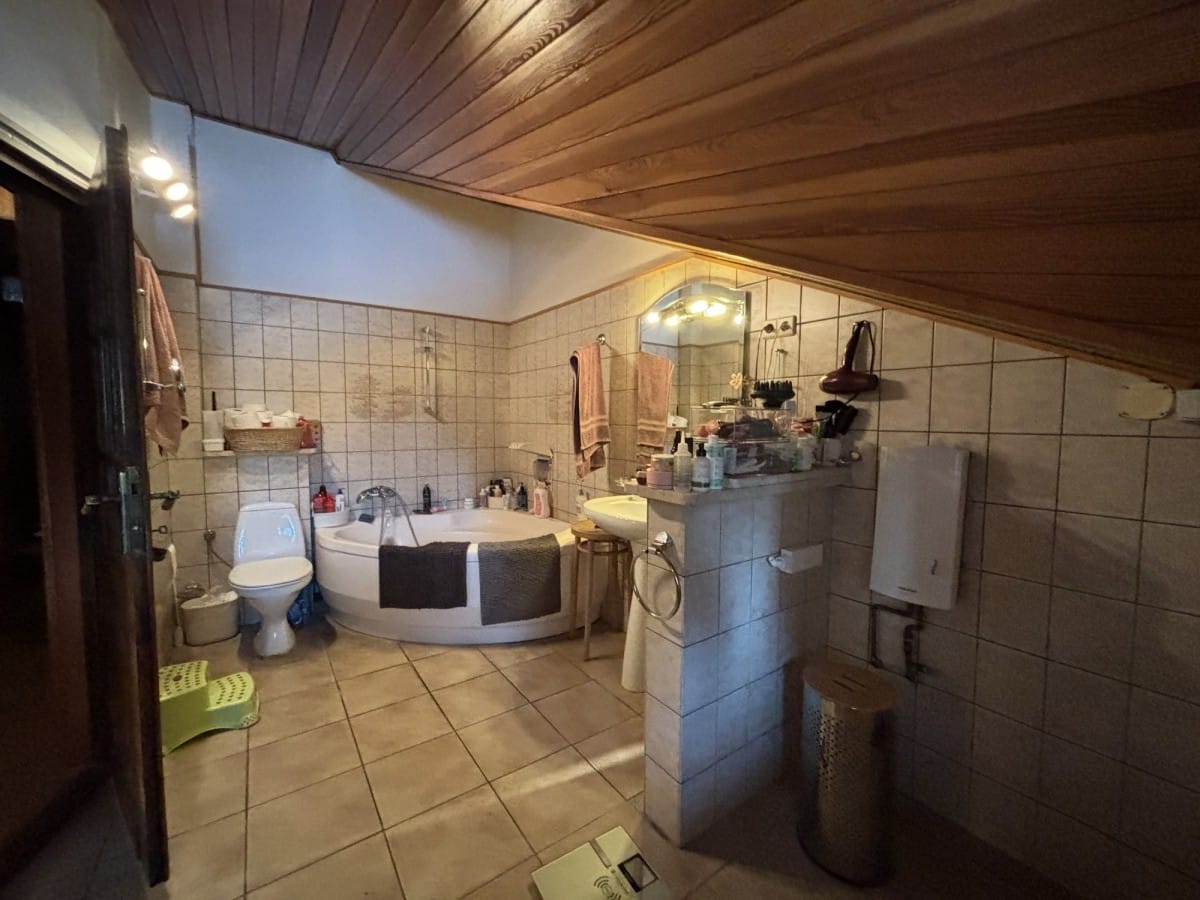 Dom 4 pokojowe na Sprzedaż