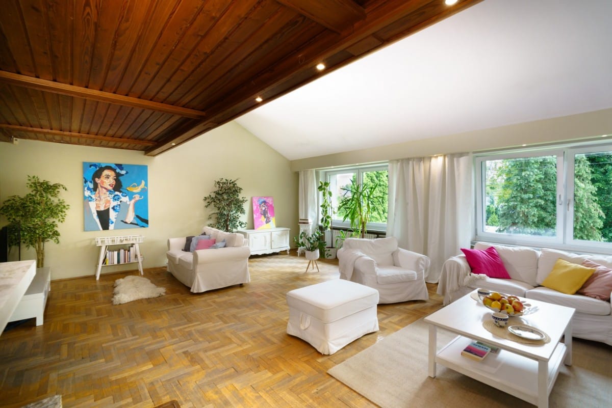 Dom 6 pokojowe na Sprzedaż