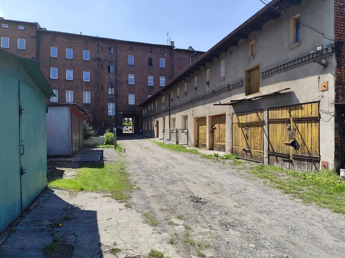 Dom 8 pokojowe na Sprzedaż