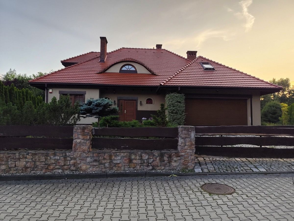 Dom 6 pokojowe na Sprzedaż