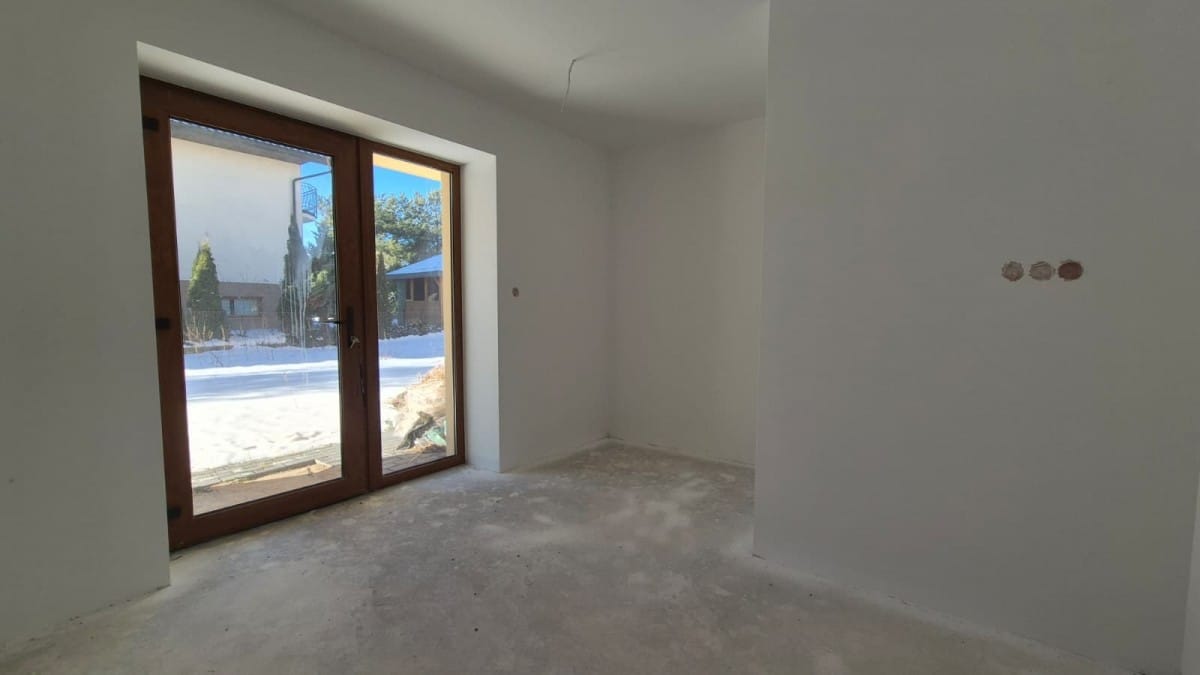 Dom 14 pokojowe na Sprzedaż