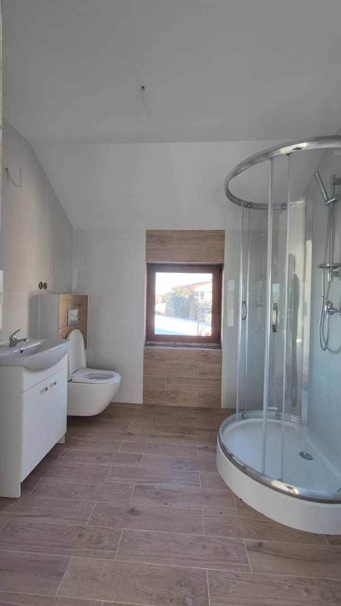 Dom 14 pokojowe na Sprzedaż