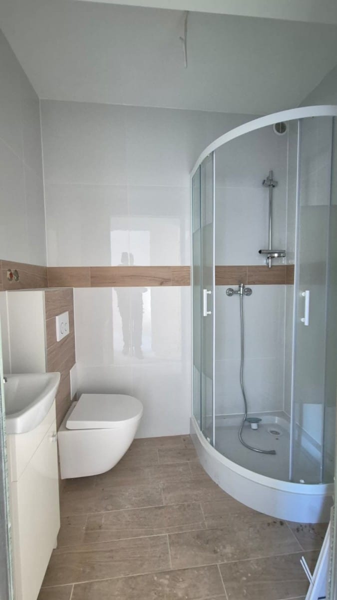 Dom 14 pokojowe na Sprzedaż