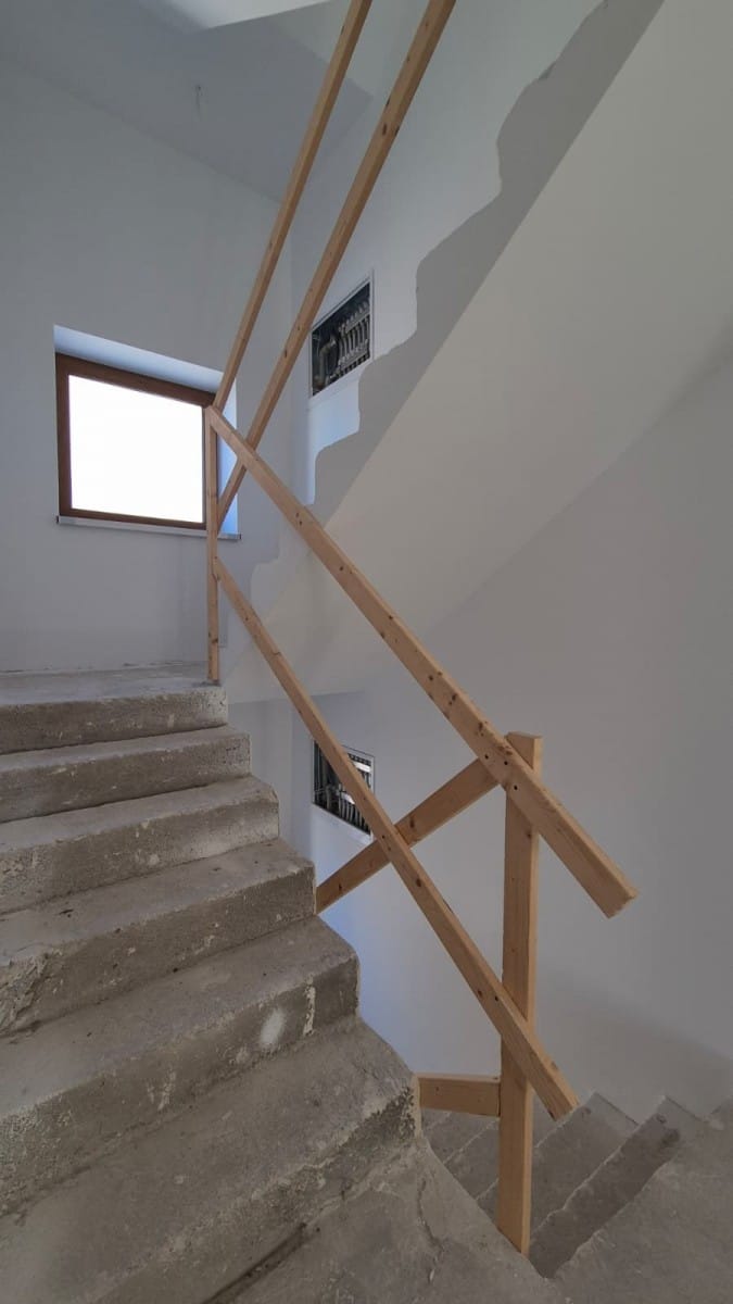 Dom 14 pokojowe na Sprzedaż