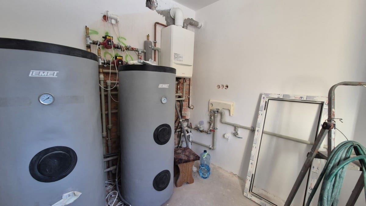 Dom 14 pokojowe na Sprzedaż