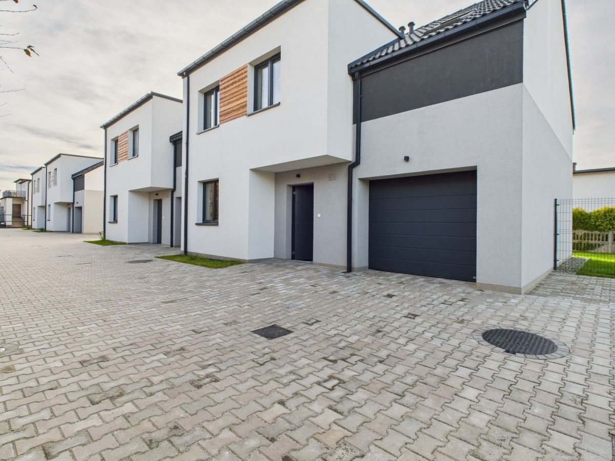 Dom 5 pokojowe na Sprzedaż