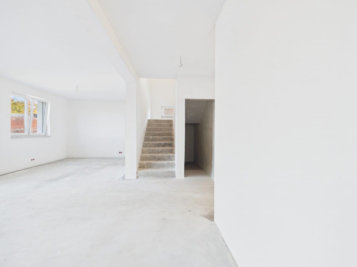 Dom 6 pokojowe na Sprzedaż