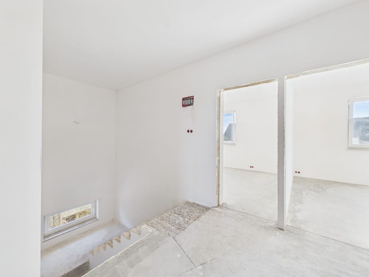 Dom 6 pokojowe na Sprzedaż