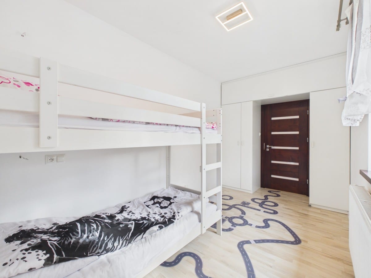 Dom 7 pokojowe na Sprzedaż