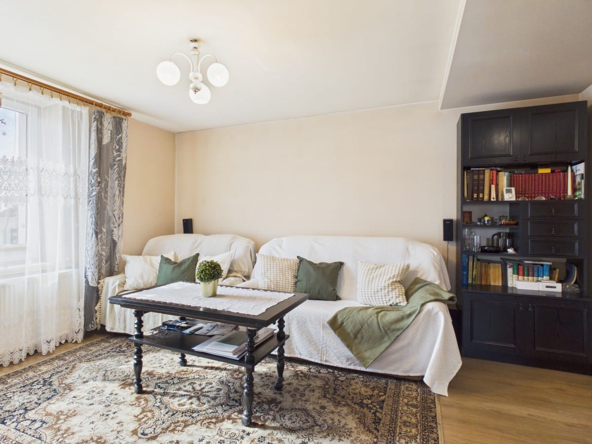 Dom 7 pokojowe na Sprzedaż