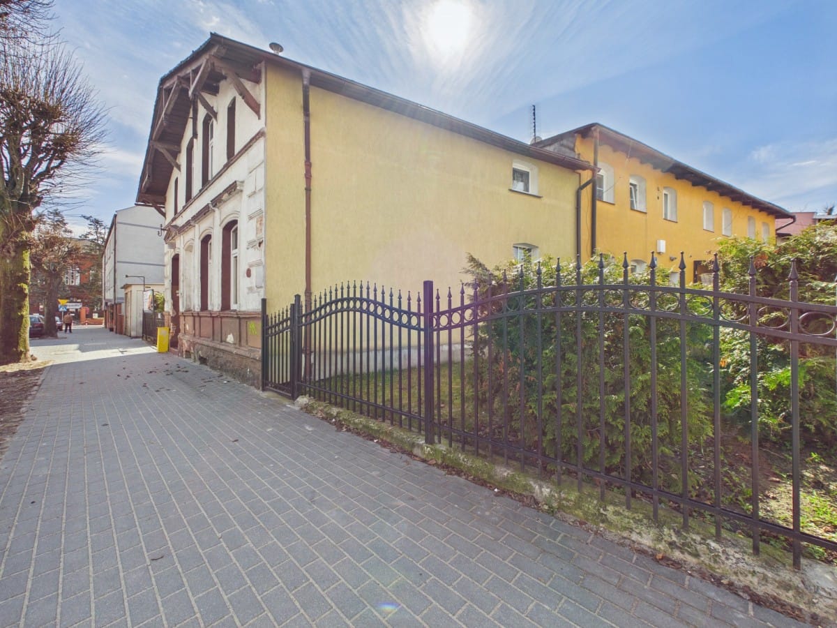 Dom 6 pokojowe na Sprzedaż