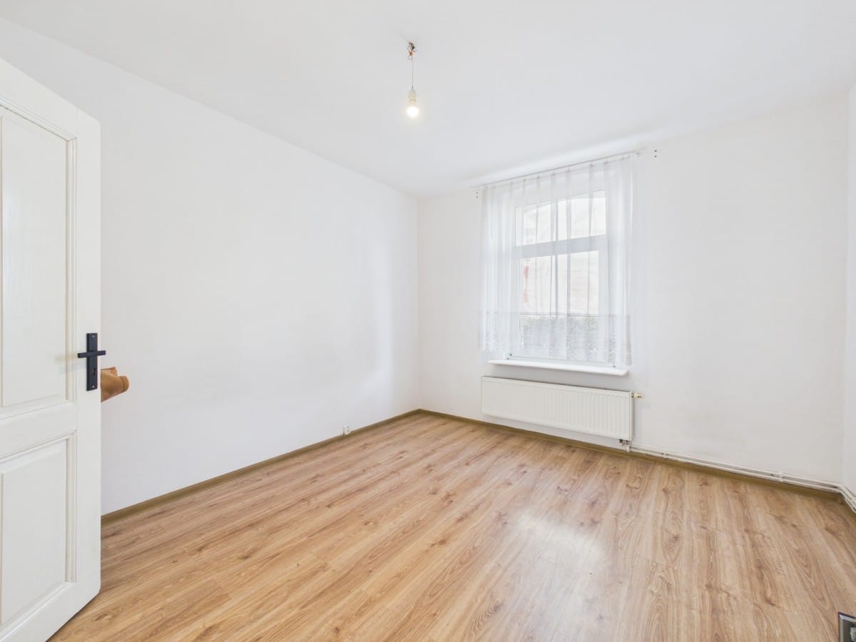 Dom 6 pokojowe na Sprzedaż