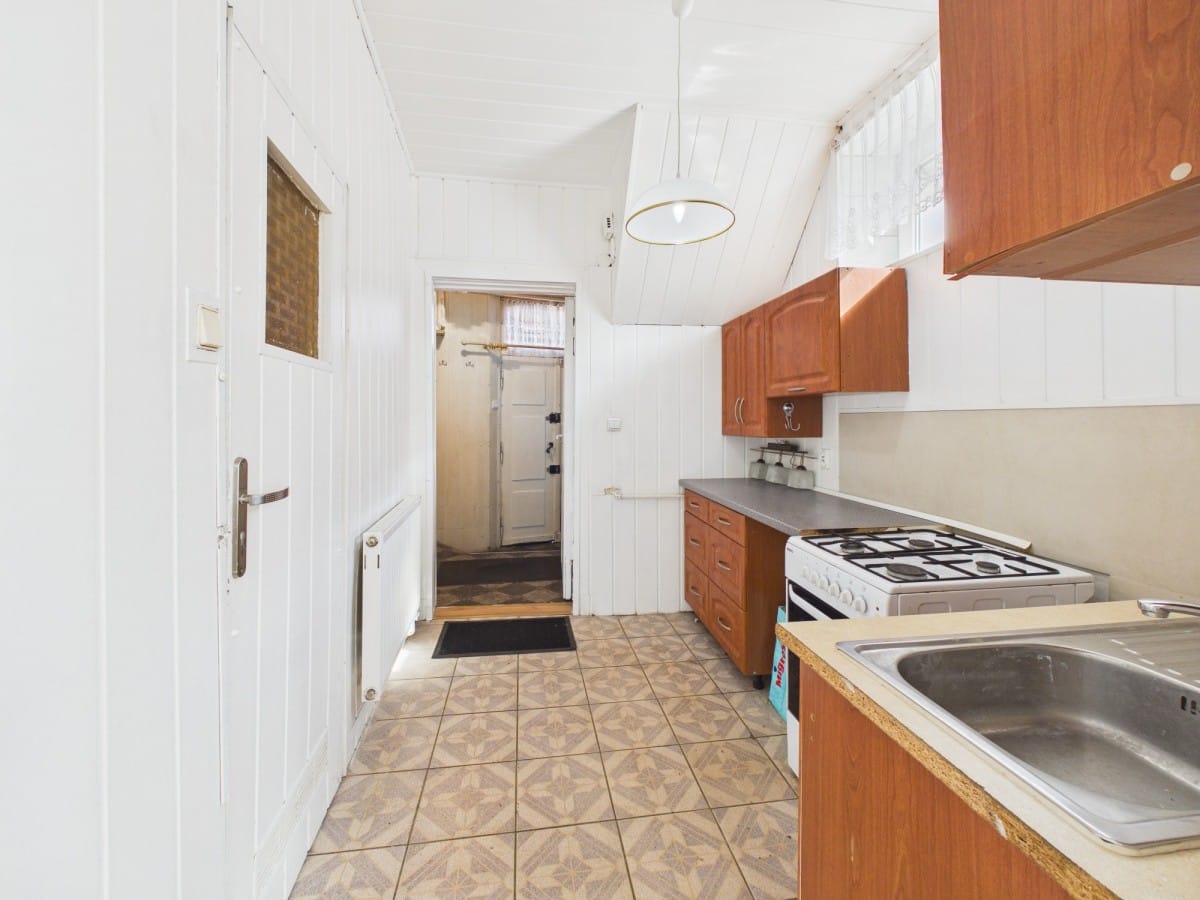 Dom 6 pokojowe na Sprzedaż