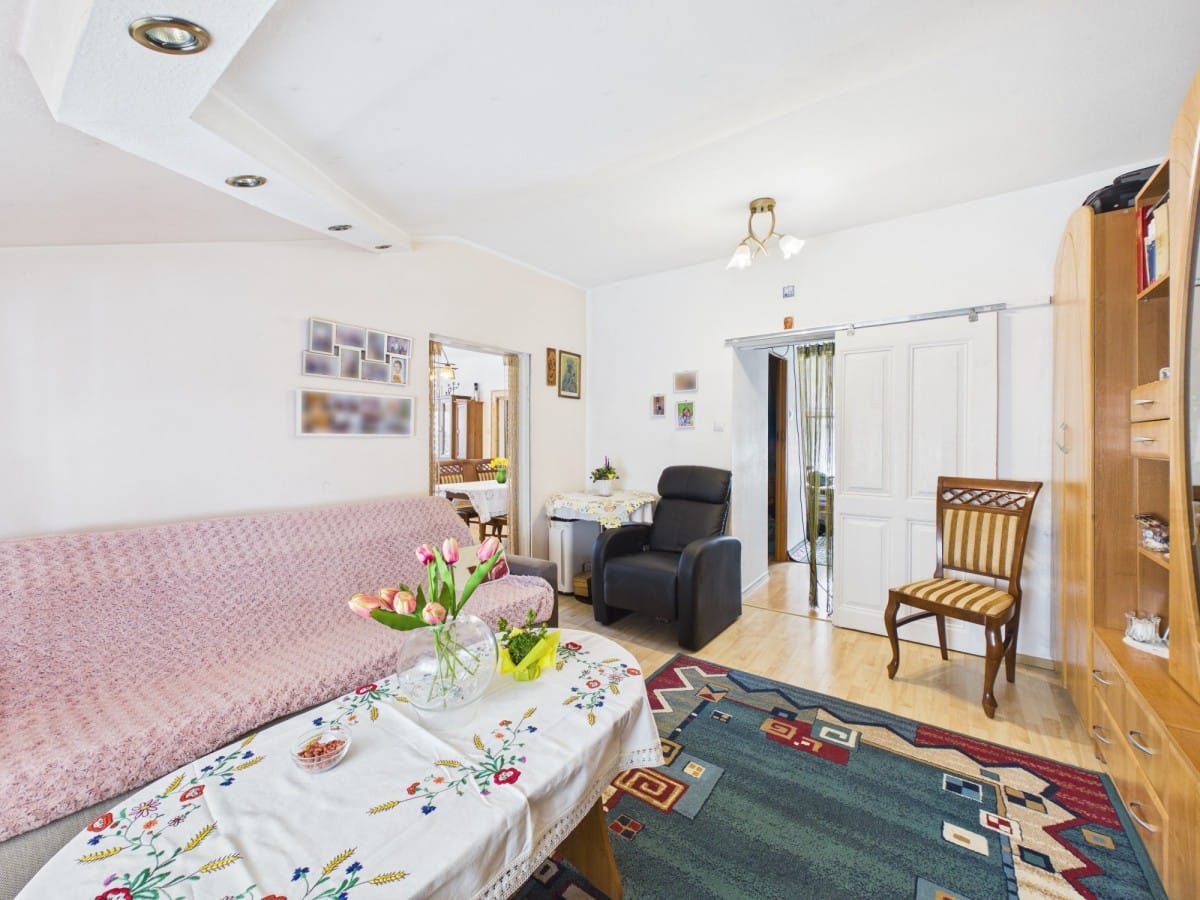 Dom 6 pokojowe na Sprzedaż