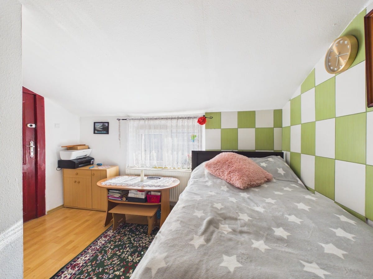 Dom 6 pokojowe na Sprzedaż