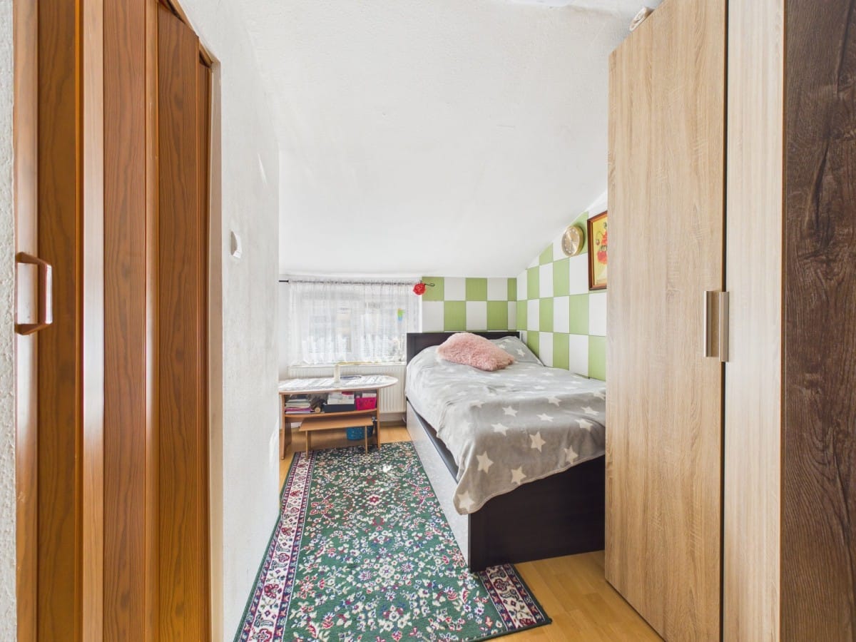 Dom 6 pokojowe na Sprzedaż