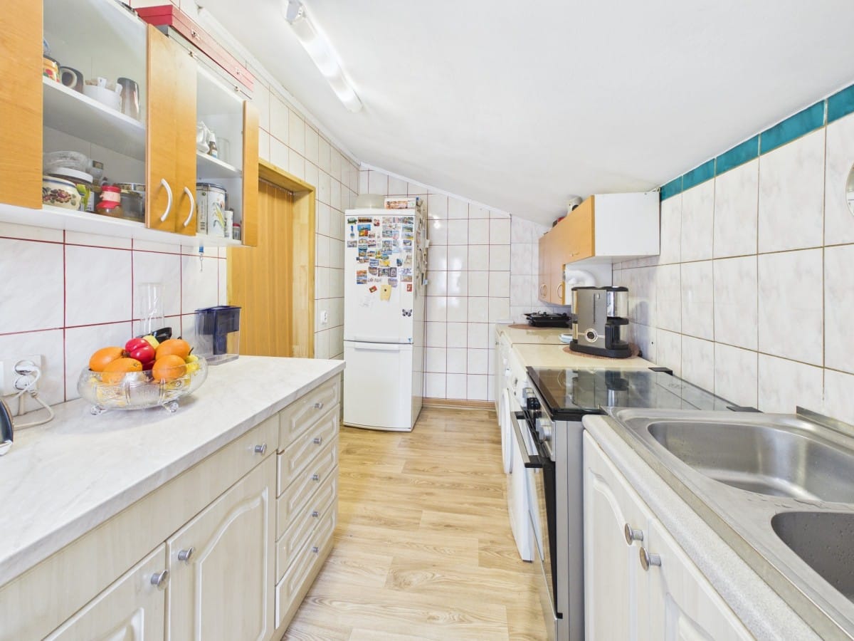 Dom 6 pokojowe na Sprzedaż