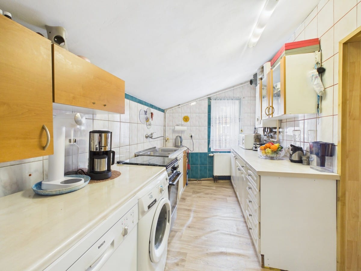 Dom 6 pokojowe na Sprzedaż