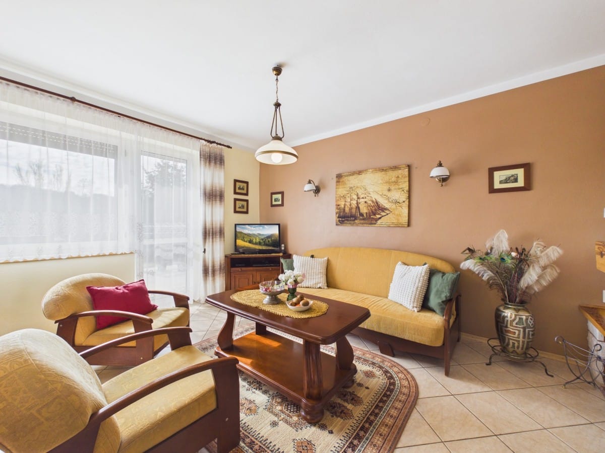 Dom 5 pokojowe na Sprzedaż