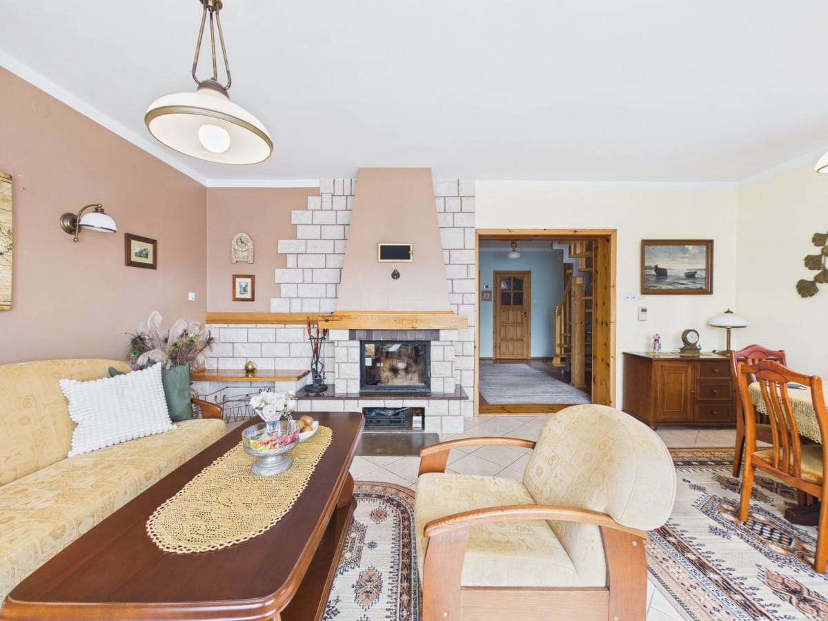 Dom 5 pokojowe na Sprzedaż