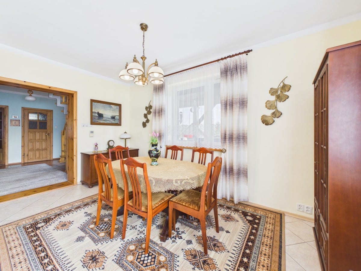 Dom 5 pokojowe na Sprzedaż