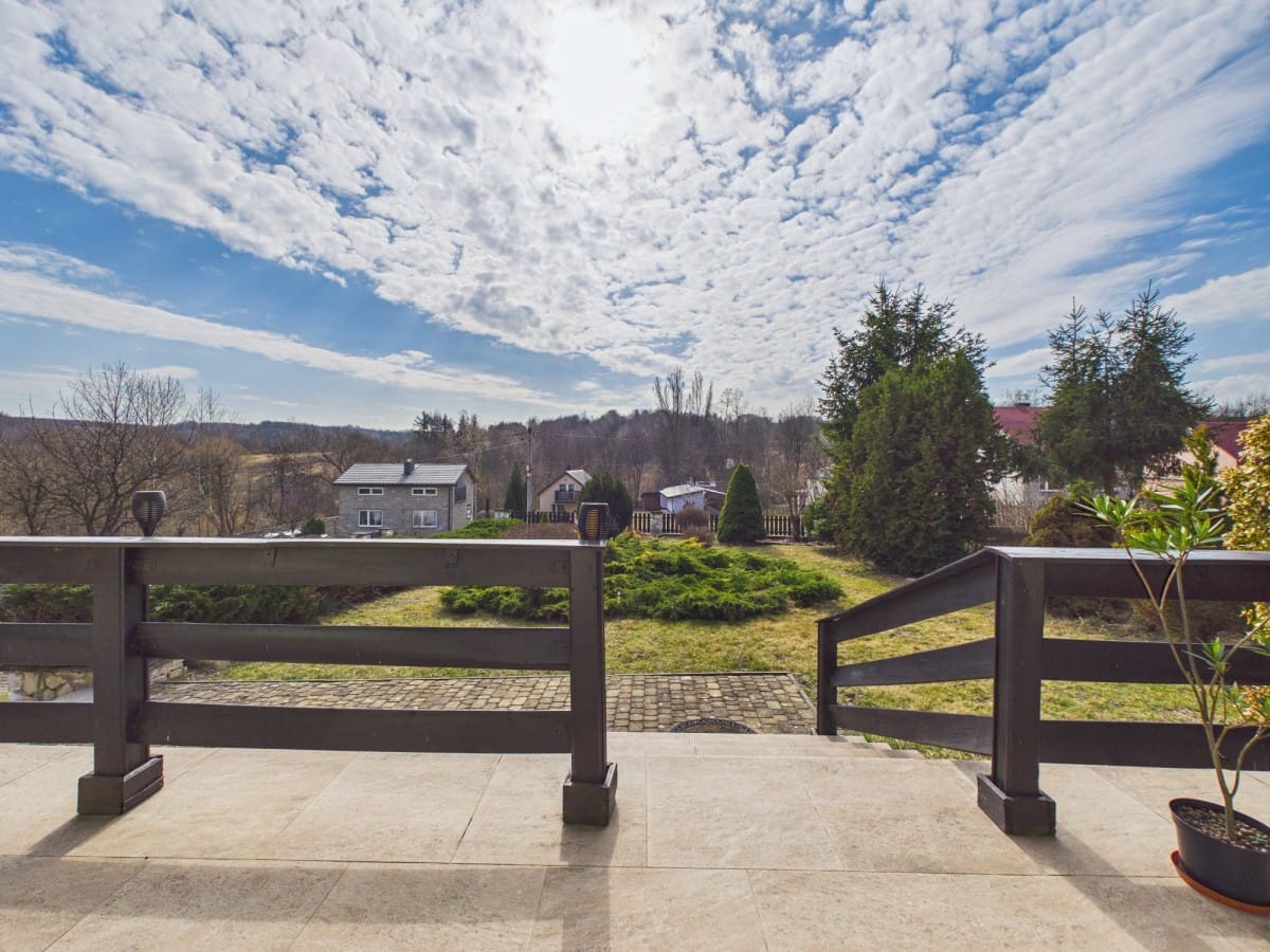 Dom 5 pokojowe na Sprzedaż