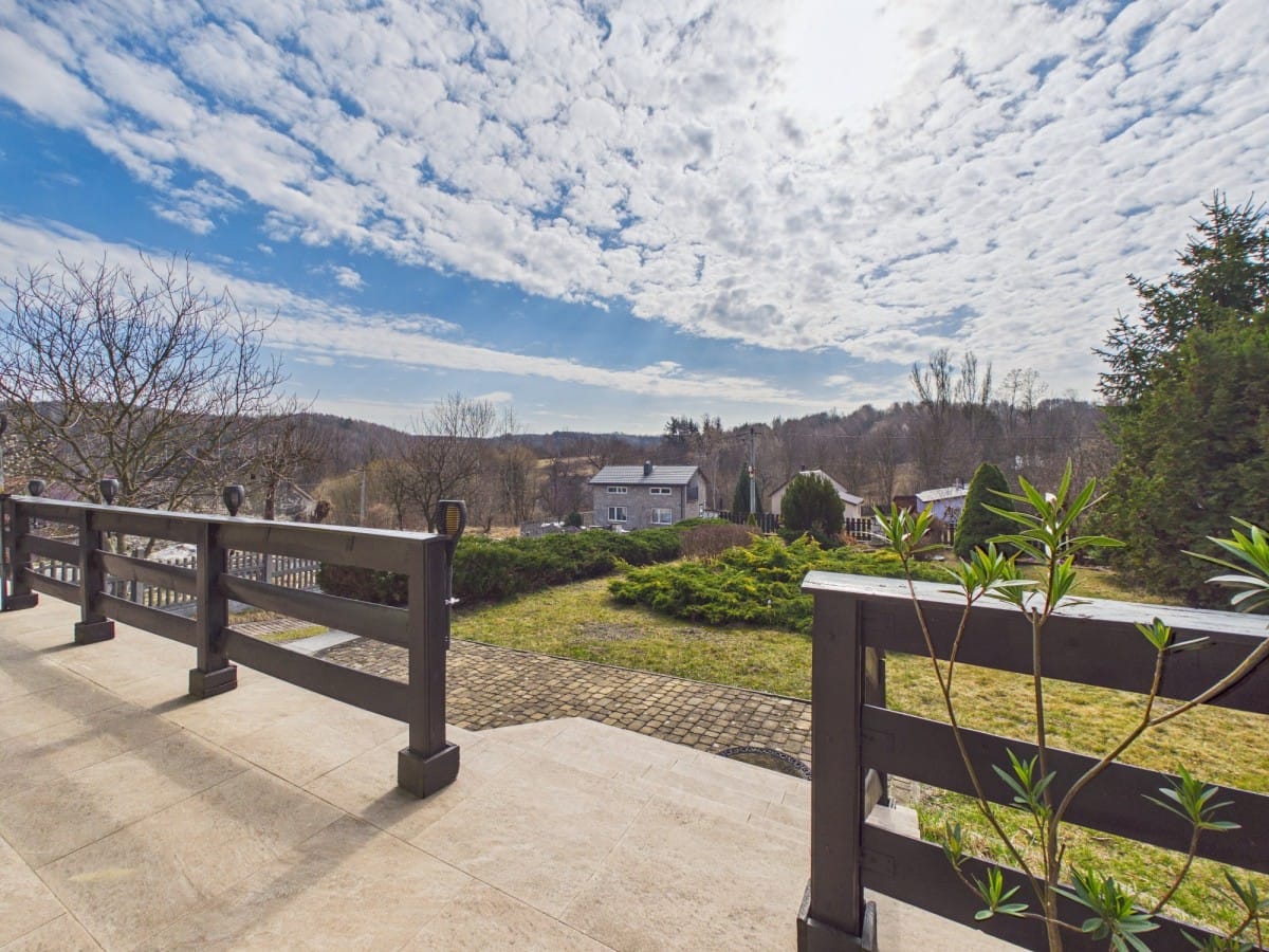 Dom 5 pokojowe na Sprzedaż