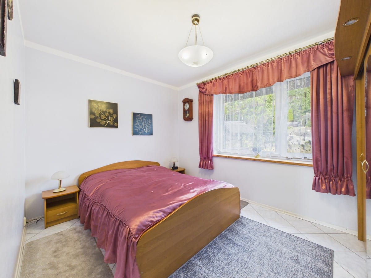 Dom 5 pokojowe na Sprzedaż