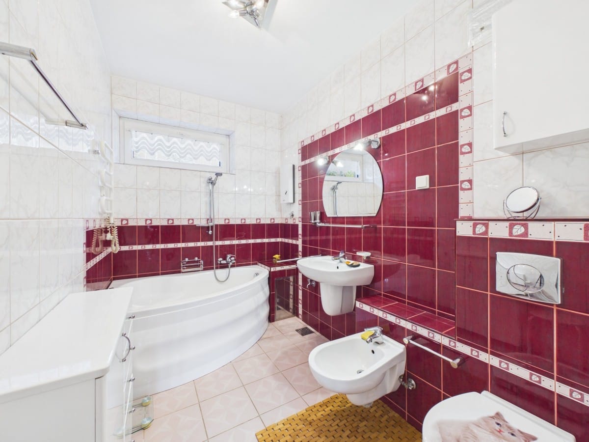 Dom 5 pokojowe na Sprzedaż