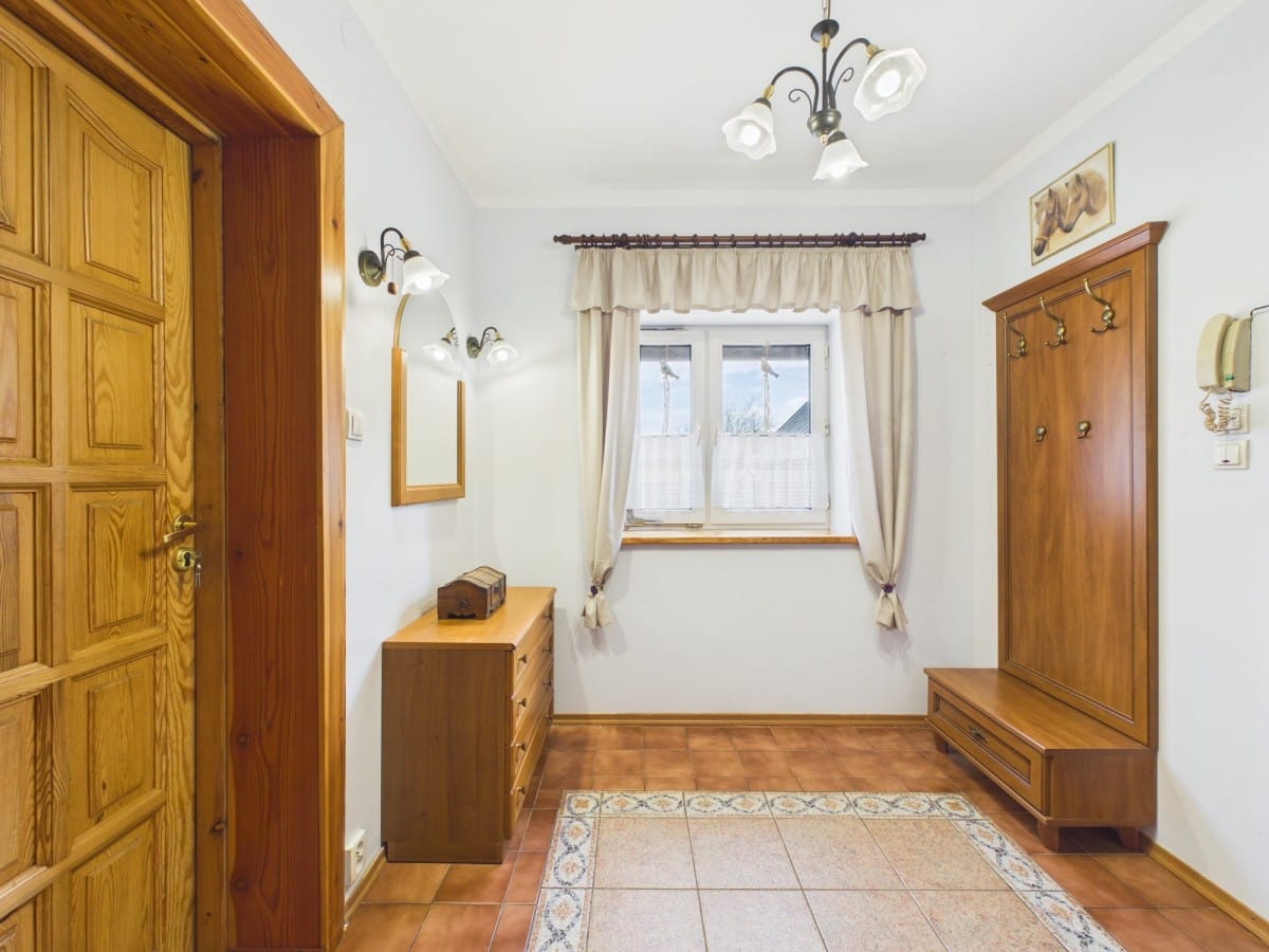 Dom 5 pokojowe na Sprzedaż