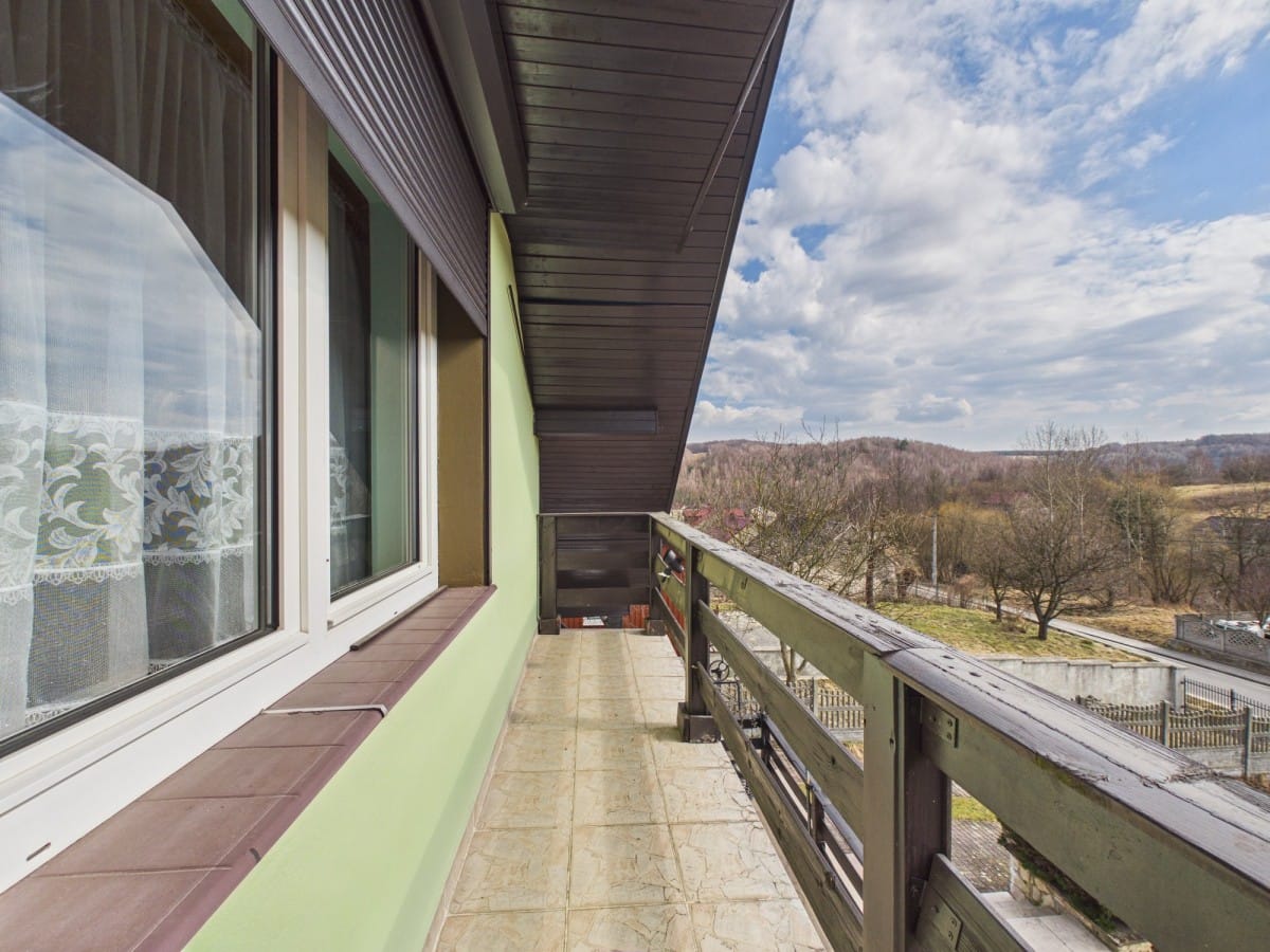 Dom 5 pokojowe na Sprzedaż