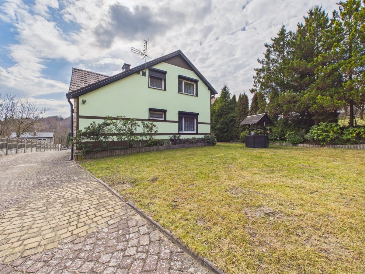 Dom 5 pokojowe na Sprzedaż