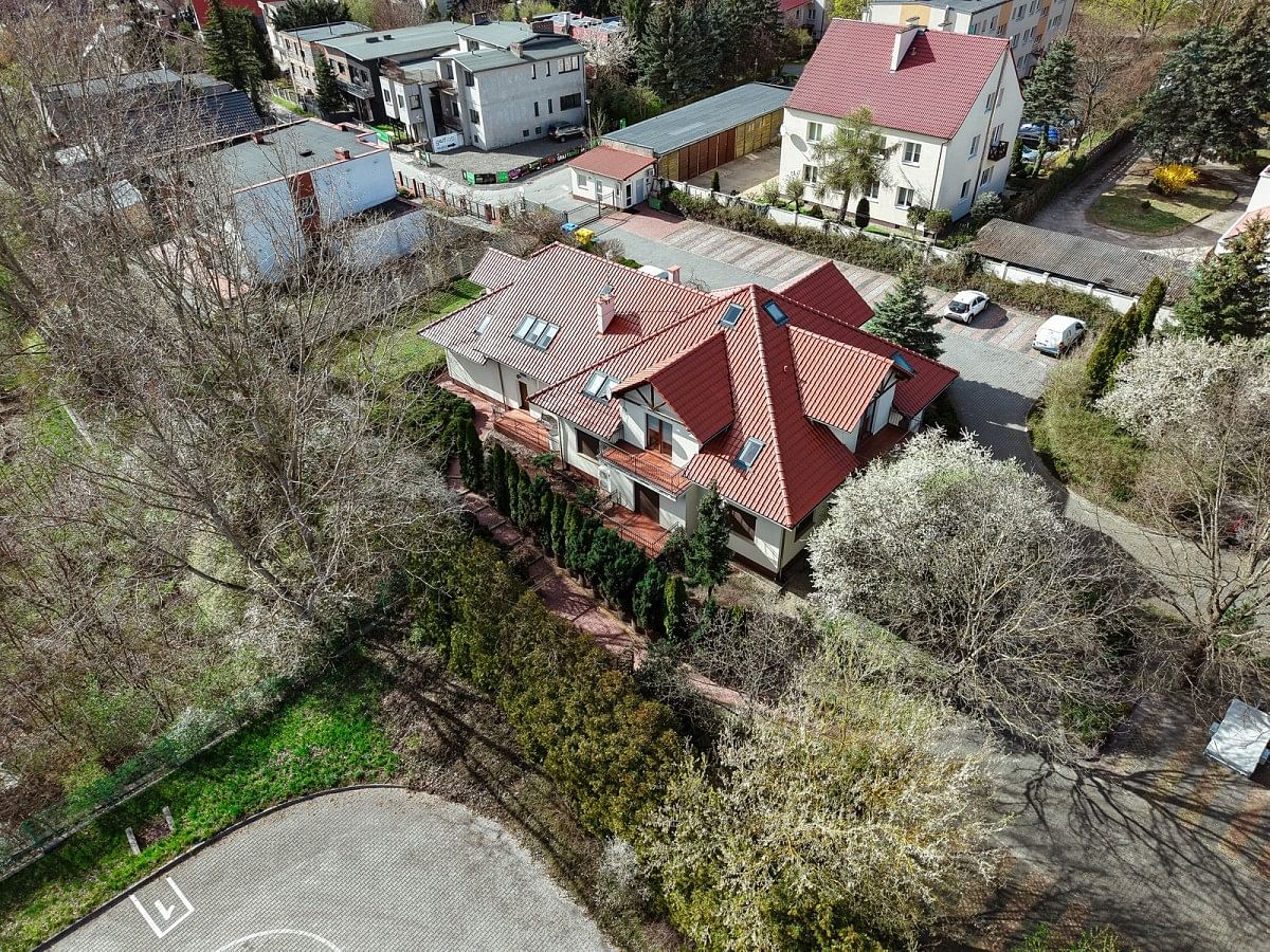 Lokal użytkowy  pokojowe na Sprzedaż