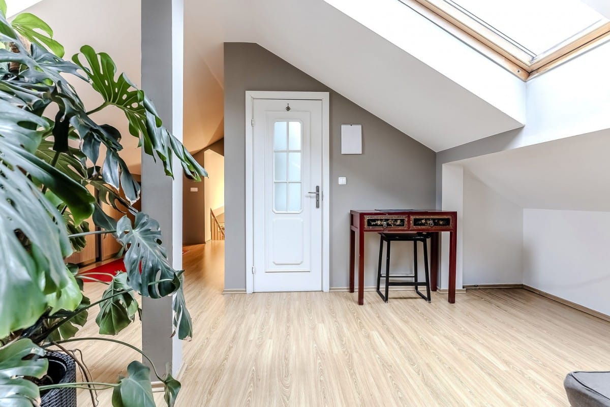 Mieszkanie 5 pokojowe na Sprzedaż