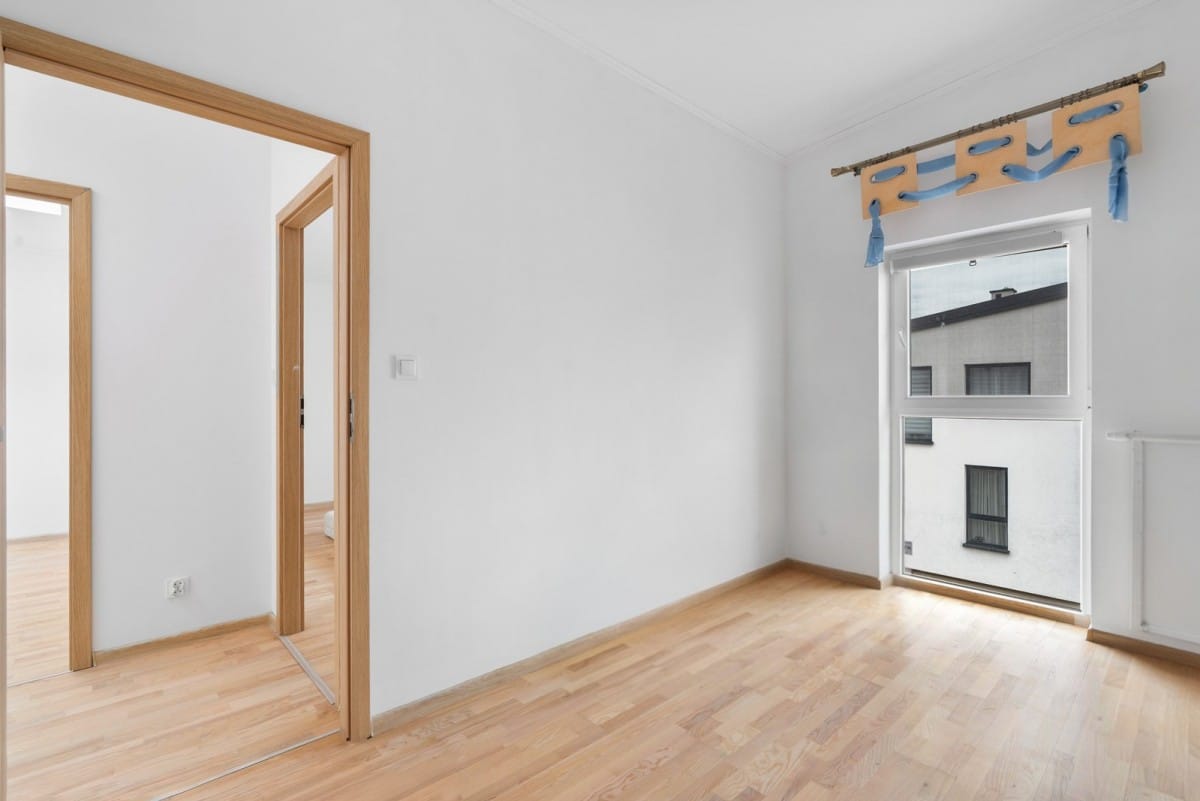 Mieszkanie 4 pokojowe na Sprzedaż