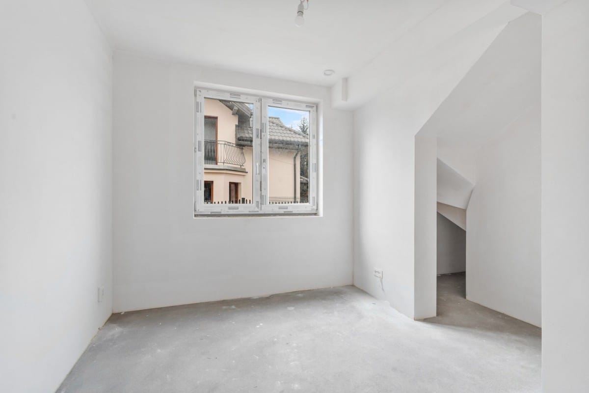 Mieszkanie 4 pokojowe na Sprzedaż